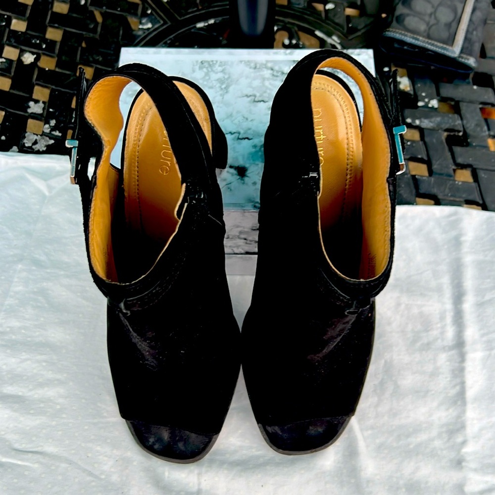 Nurture Larah, Black, 10M